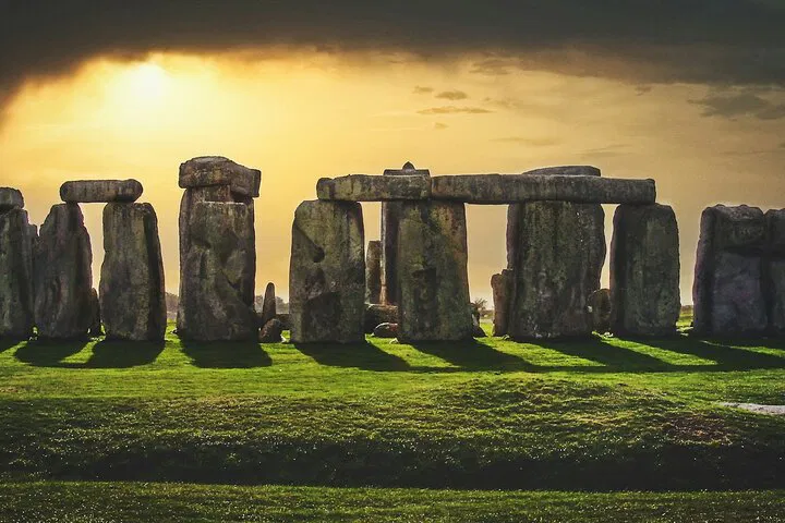 Stonehenge & Bath: Private Day Trip from London