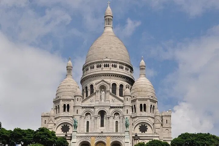 Uncover Paris's Bohemian Heart: A Latin Quarter Walking Adventure