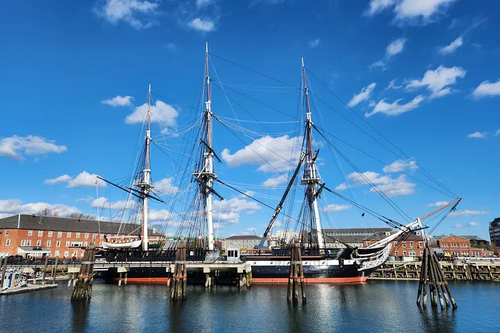 Boston & Cambridge: Uncover History on a Private Driving Tour!