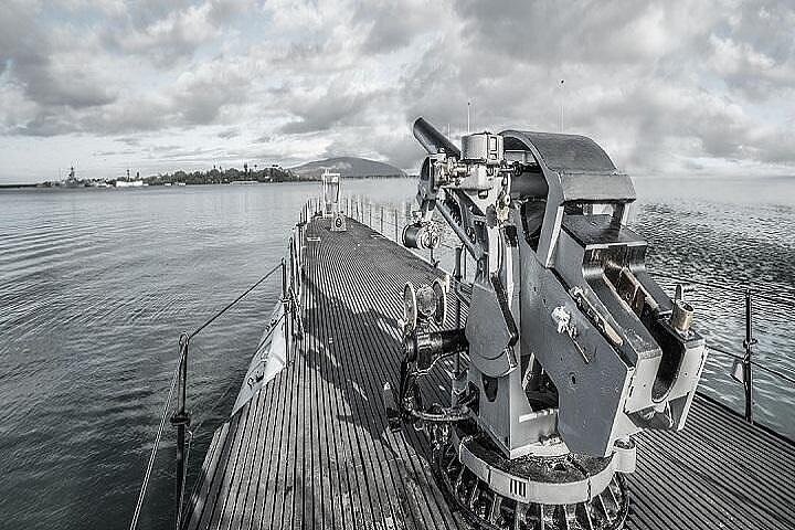 Pearl Harbor's Battleships: A Maui to Oahu WWII Journey