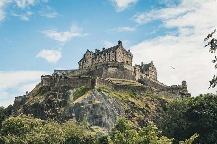 Edinburgh Family Adventure: A Personalized Journey Through History