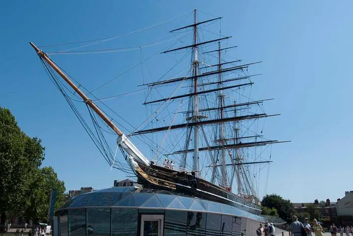 London Family Adventure: Westminster Tour, River Cruise & Cutty Sark!