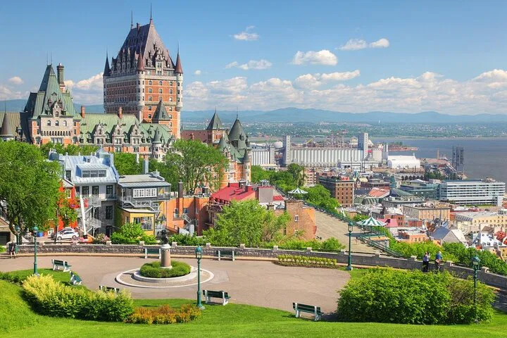 Eastern Canada 3-Day Tour: Toronto, Ottawa, Montreal, Quebec