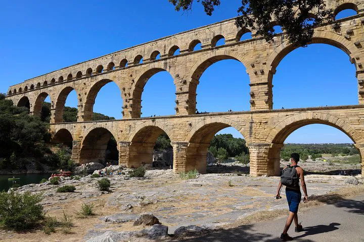 Pont du Gard & Wine: Private Provence Day Trip
