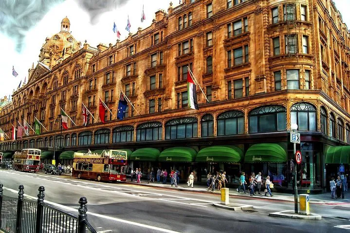 Luxury London Shopping Spree: Private Tour in Style