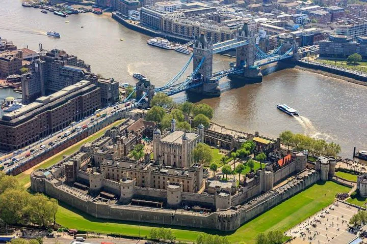 Uncover London's Secrets: South Bank Walking Tour & Tower of London Entry!