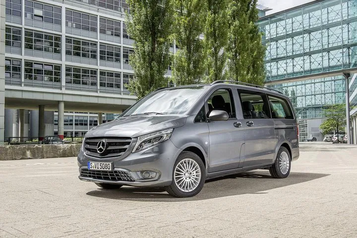 Stress-Free London Departure: Private Transfer to Heathrow