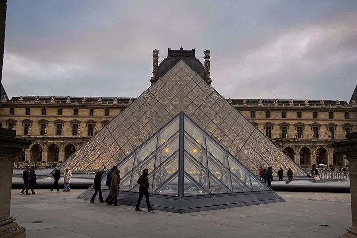 Louvre: Skip-the-Line, Guided Tour with Mona Lisa
