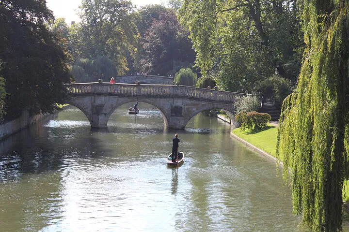 Cambridge Day Trip: Uncover History & Beauty from Birmingham!
