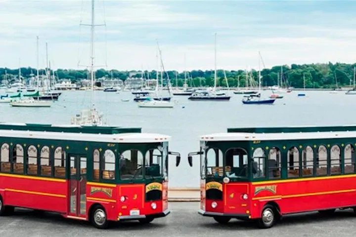 Newport Trolley & Breakers Mansion Tour