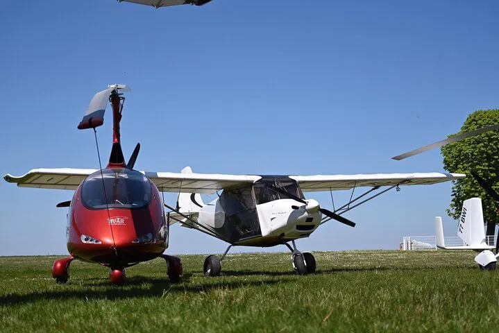 Paris ULM Adventure: Pilot Your Own Unforgettable Flight!