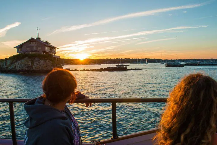 Newport Sunset Cruise: Champagne Toast & Harbor Views