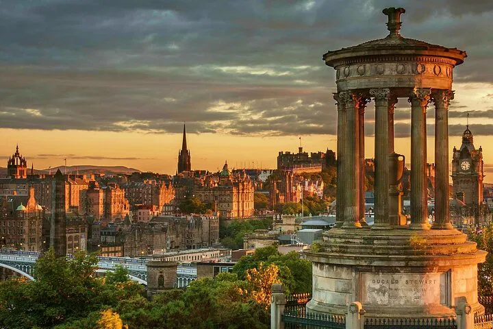 Discover Edinburgh's Charm: A Personalized Luxury Tour