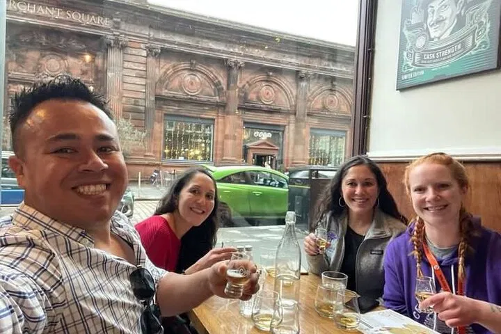 Glasgow: Whisky & Walking Tour - Hidden Gems & Tastings
