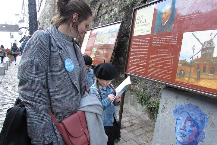 Uncover Montmartre's Secrets: A Family Treasure Hunt Adventure!
