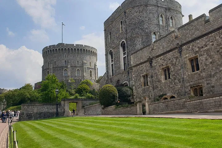 Uncover Ancient Wonders: Private Windsor Castle & Stonehenge Tour