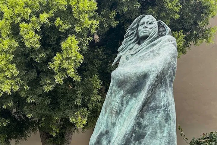 Explore Santa Barbara: Self-Guided Downtown Walking Tour