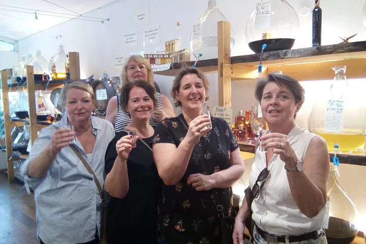 Oxford's Culinary Secrets: A Private Food & Sightseeing Adventure