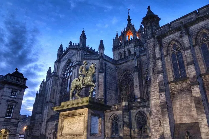 Edinburgh's Royal Mile: A Private Evening of History & Intrigue