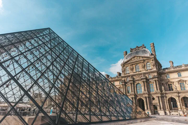 Unlock Louvre's Secrets: A Guided Historical Journey