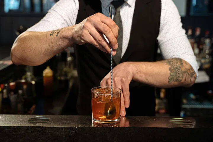 Paris Hidden Bars: Speakeasy Tour (Max 4 Guests)