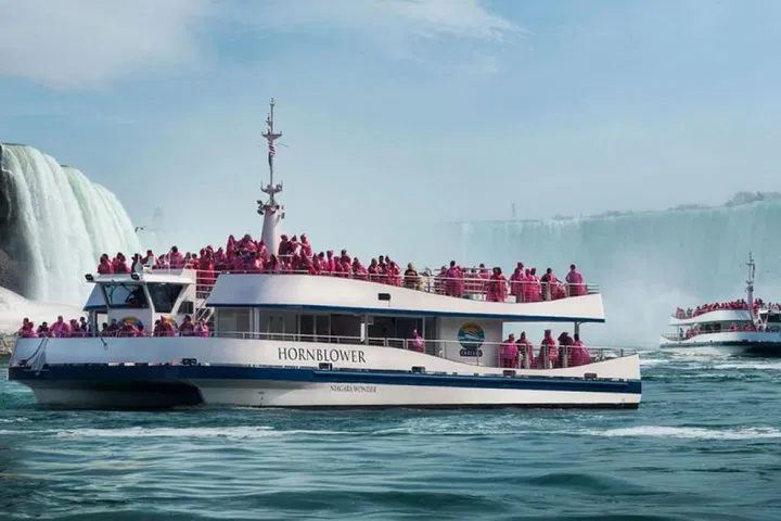 Niagara Falls Day Trip: Skip-the-Line Boat Ride