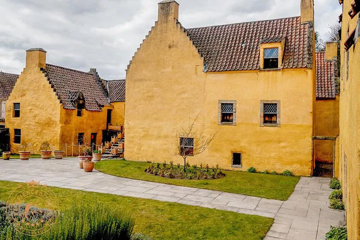 Outlander Filming Locations Private Tour from Edinburgh