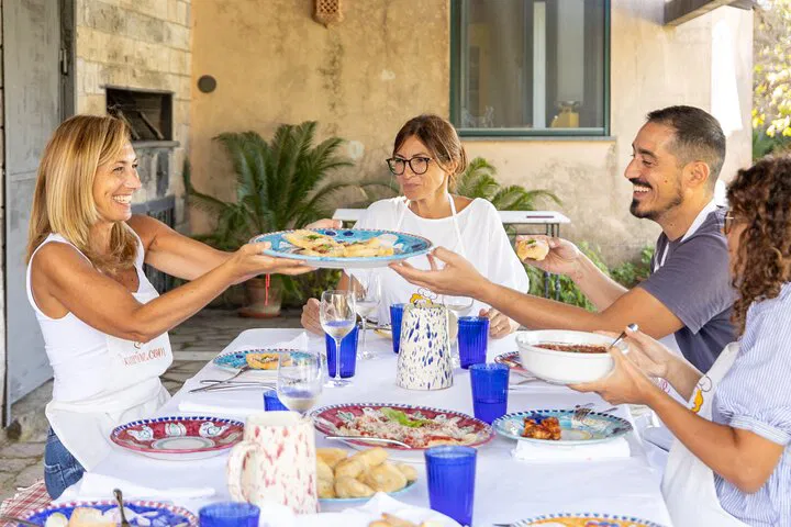 Genoa Culinary Secrets: Dine & Cook with a Local Cesarina!