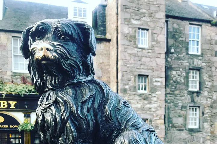 Edinburgh's Royal Treatment: A Personalized Luxury Tour