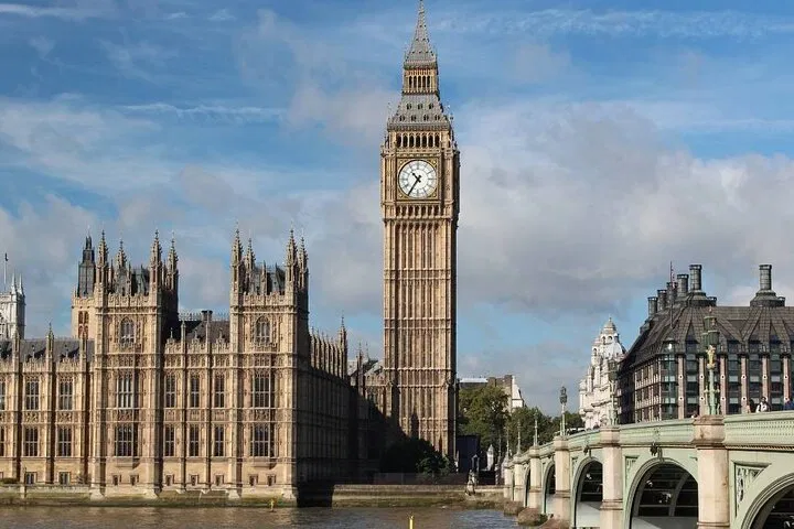 Royal London Unveiled: A Classic 4-Hour Private Guided Tour