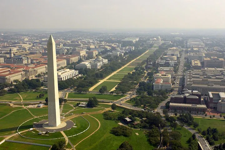 DC After Dark: Private Night Tour of Washington's Iconic Landmarks