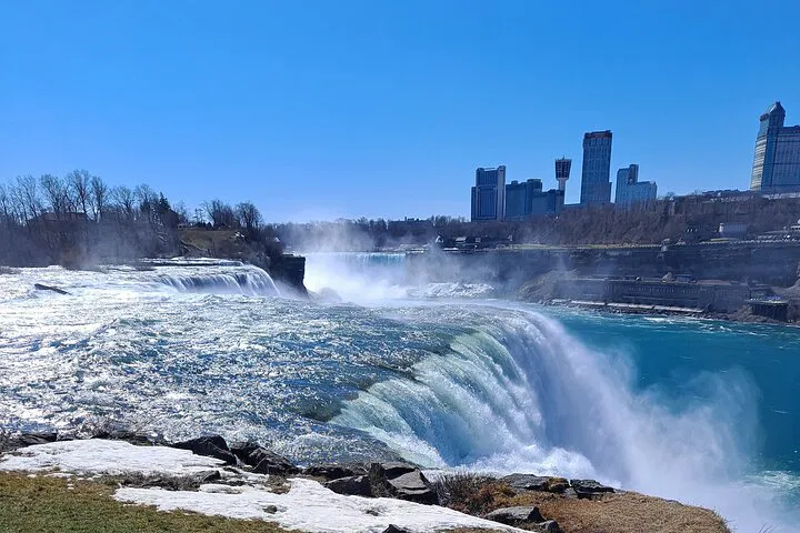 Niagara Falls Adventure: Maid of the Mist & Cave of the Winds Tour