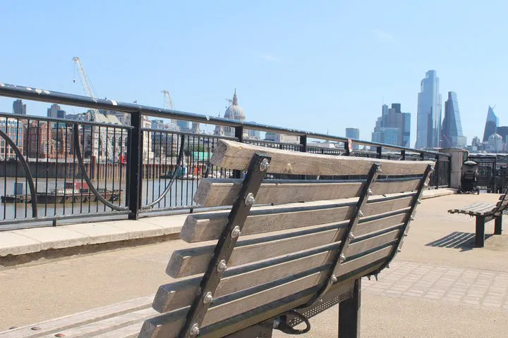 London Rom-Com Walking Tour: See Movie Locations!