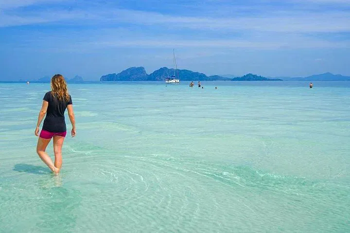 Unveiling Lanta's Hidden Gems: A Speedboat Adventure to Emerald Cave & 4 Islands!