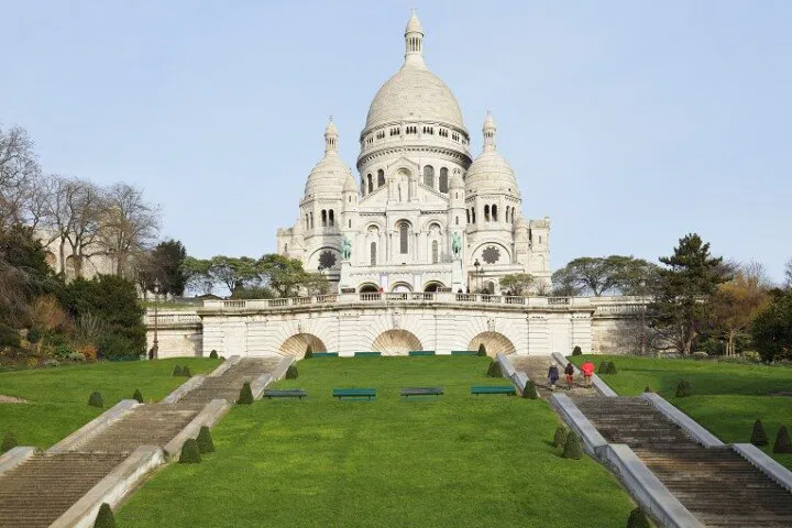 Montmartre: Unleash Your Inner Artist on a Self-Guided Parisian Adventure