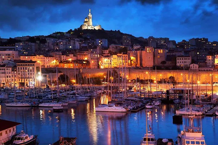 Seamless Provence Transfer: Marseille to Avignon Private Ride