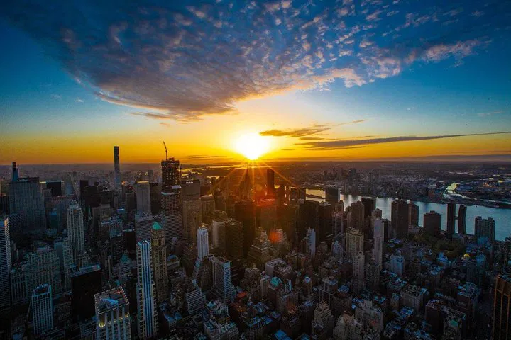 Empire State Building Sunrise: A Majestic NYC Awakening
