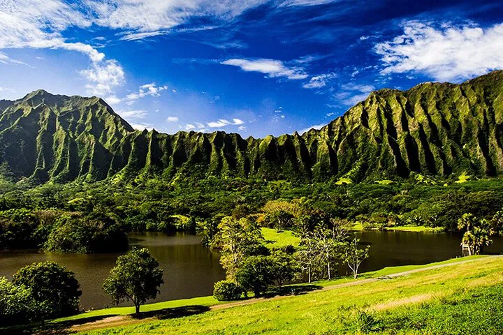 Oahu's East Coast Slingshot Adventure: Mountains to Shores!