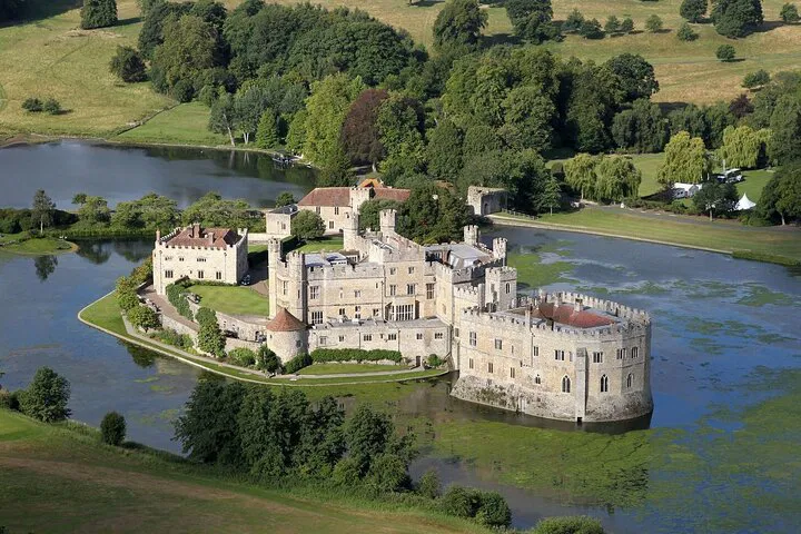 Unveiling England's Treasures: A Bespoke Castle & Cathedral Journey