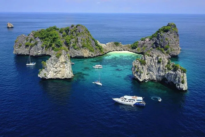 Discover Rok & Haa Islands: A Phuket Premium Snorkeling Adventure