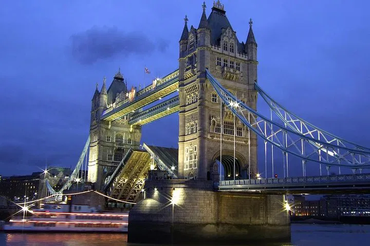 Luxury London: Discover the City with a Private Guided Car Tour