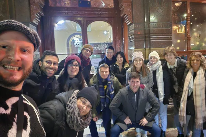 London Historic Pubs: 3-Hour Walking Tour & Drinks