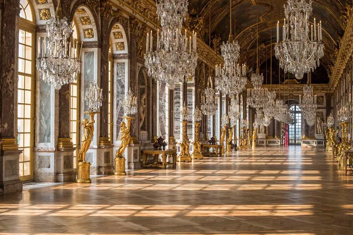 Versailles Small Group Tour: Relive Royal History in Comfort