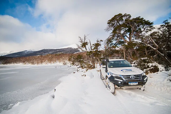 Ushuaia 4x4 Tour: Lakes & Andes Adventure w/ Lunch