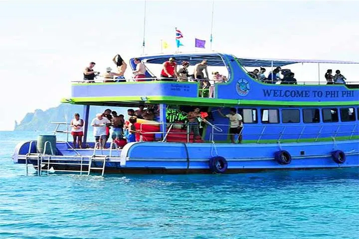 Phuket Phi Phi Island Tour: Big Boat, Lunch & Maya Bay