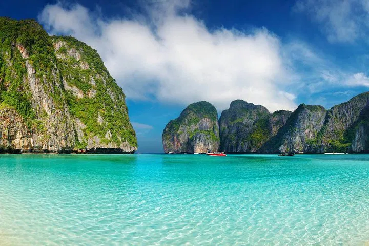 Discover Paradise: Phi Phi & Bamboo Island Speedboat Adventure