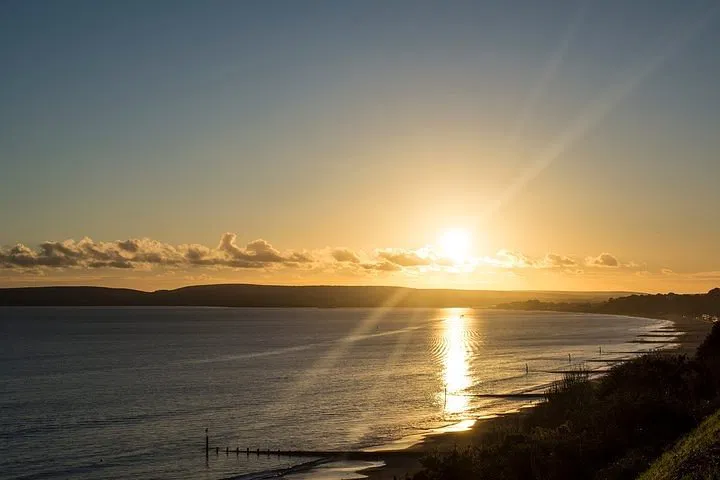 Discover Jurassic Coast: A Bournemouth & Durdle Door Private Tour