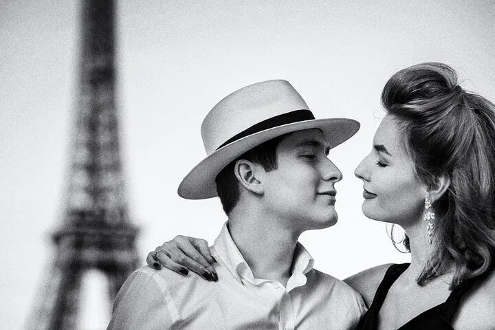 Eiffel Tower Magic: Capture Your Parisian Dream with a Pro Photographer