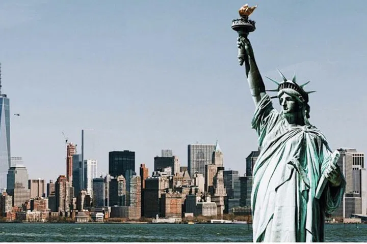 Liberty & Ellis Island: An Immersive Immigrant Journey