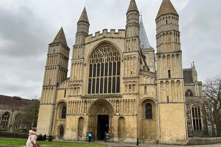 Rochester's Secrets: Private Walking Tour with Blue Badge Guide